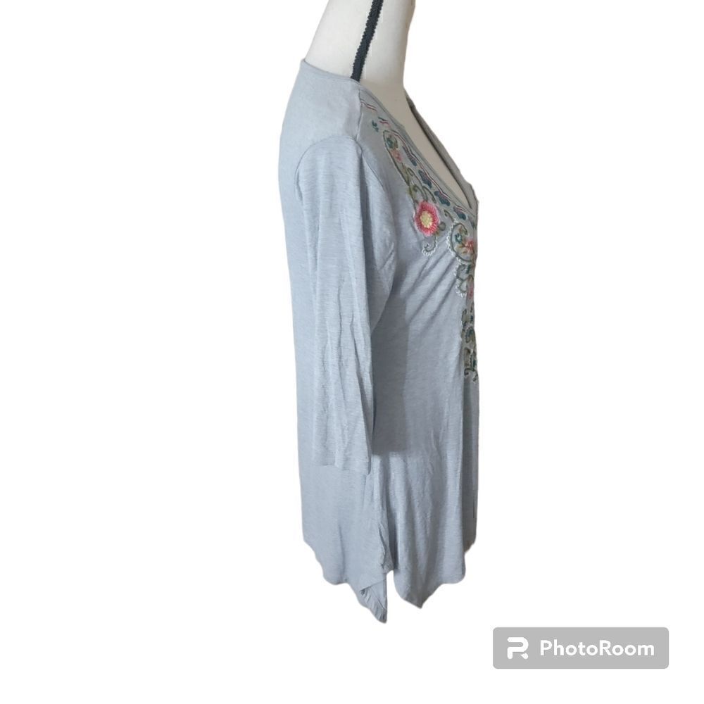 Soft Surroundings Embroidered Floral Deep V-Neck Asymmetrical. Size M. - Picture 5 of 10